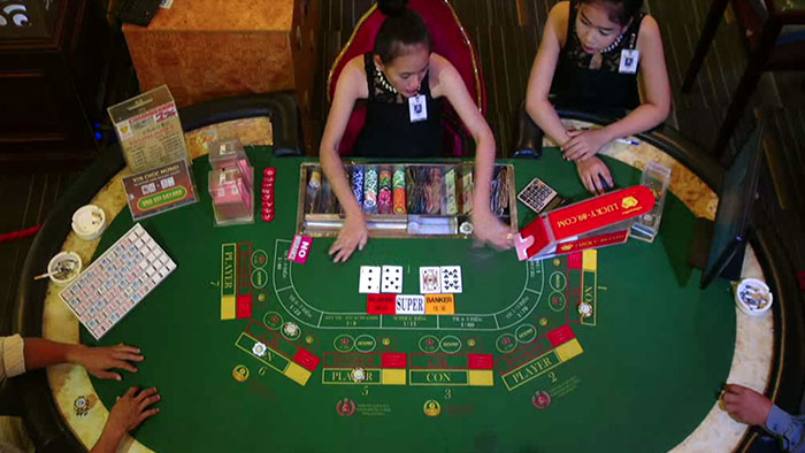 Trong luật chơi Baccarat ở các nhà cái, người tham gia muốn sử dụng cược Baccarat bảo hiểm có thể tham khảo một số tình huống